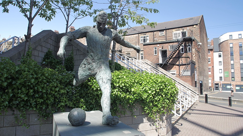 Wor Jackie statute, Newcastle United Football Club, Newcastle, Newcastle-upon-Tyne, Tyne and Wear, Tyneside, England, Europe