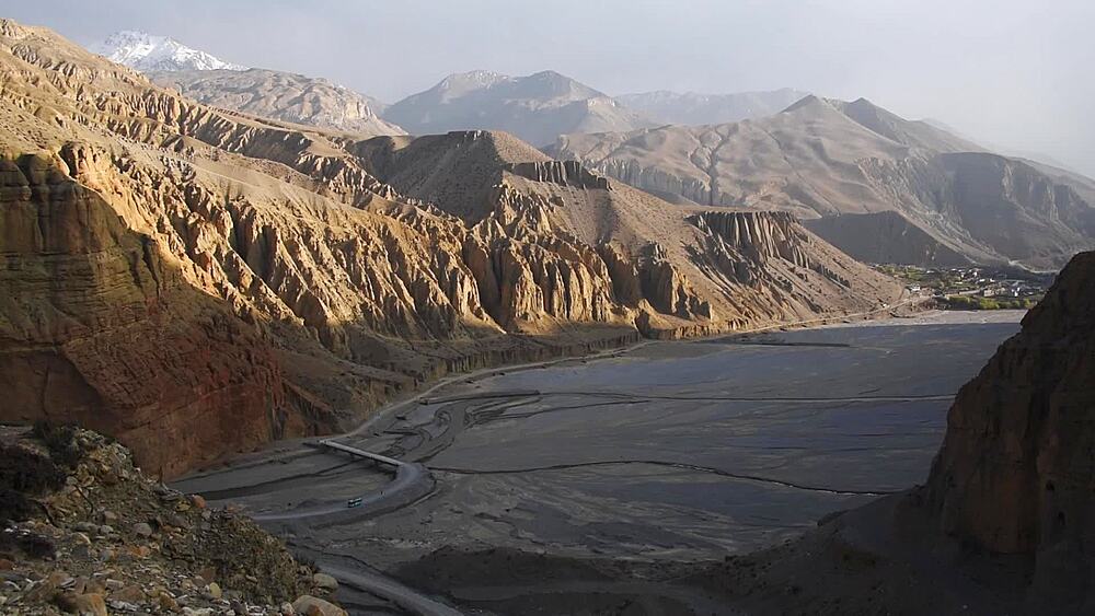 Canyon of the Kali Gandaki seen from Chele towards Chhusang, braided riverbed and arid cliffs, Upper Mustang, Nepal