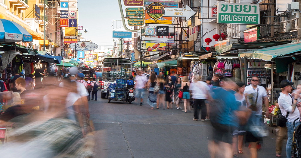 Pedestrians on Khao San Road at dusk, Bangkok, Thailand, South East Asia, Asia