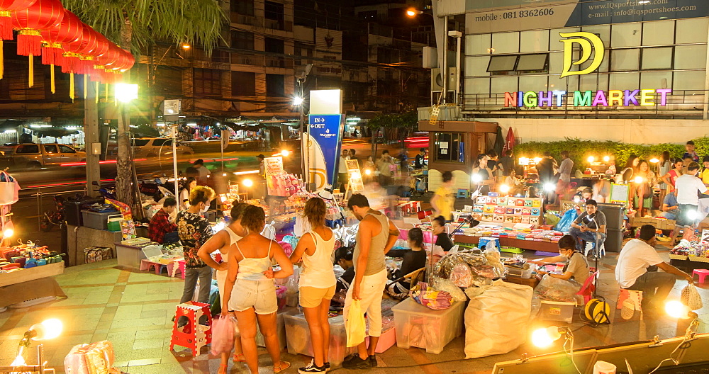 Night Market on Ratchadamri Road at night, Bangkok, Thailand, South East Asia, Asia