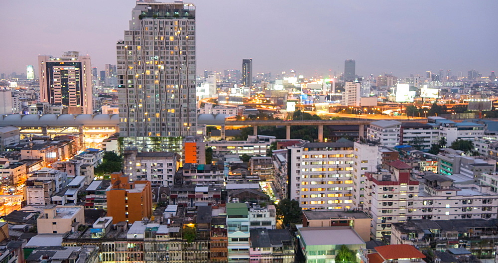 Bangkok skyline from dusk to night, Bangkok, Thailand, South East Asia, Asia