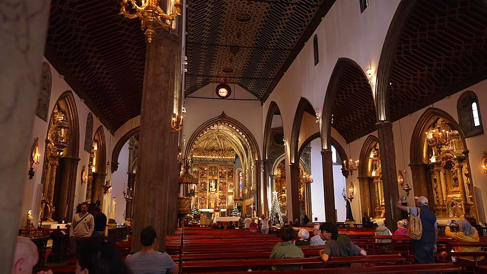 View of interior of Funchal Cathedral, Sao Martinho, Funchal, Madeira, Portugal, Europe