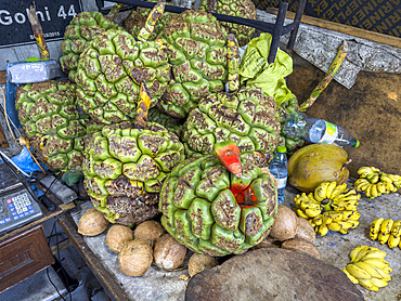 A local market in the capital city of Mal&eacute;. Maldives is the smallest country in Asia. Republic of Maldives.