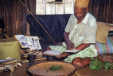 'Ombiasy' healer and soothsayer at Vohipeno on the East cost of Madagascar, Indian Ocean, Southeast Africa