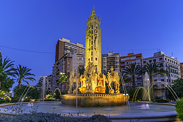 View of 'Font of East' Fountain in Placa Dels Estels at dusk in Alicante, Alicante, Costa Blanca, Spain, Europe