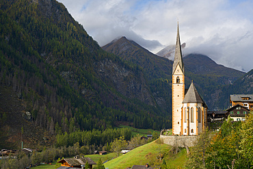Church of Saint Vincent, Heiligenblut am Grossglockner, Spittal an der Drau, Carinthia, Austria