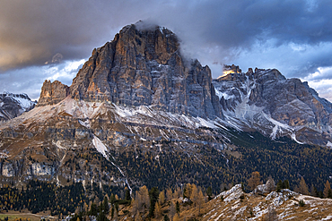Tofana di Rozes, Tofane di Mezzo & Tofana di Dentro viewed from Cinque Torri, Tofane Group, Province of Belluno, Ampezzo Dolomites, The Dolomites, Italy